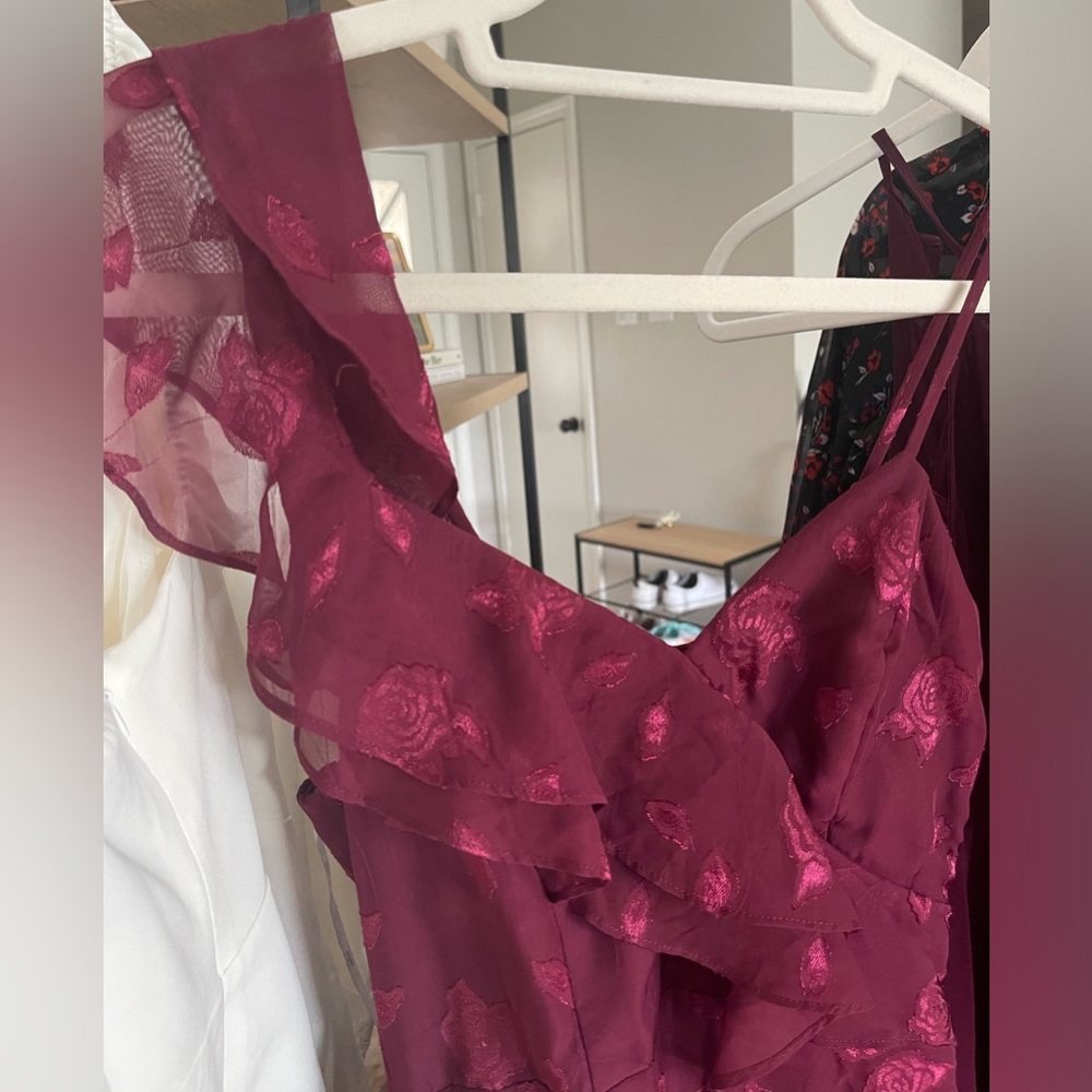 Burgundy/maroon floral asymmetrical Lulu’s midi dress, brand new with tags